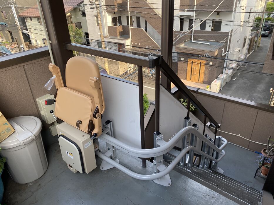 画像1356：屋内直線昇降機