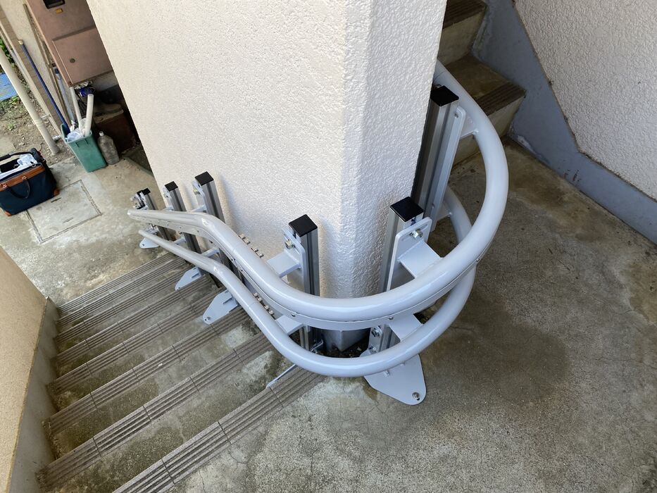 画像1360：屋内直線昇降機