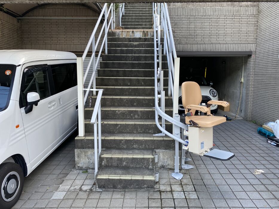 画像1362：屋内直線昇降機