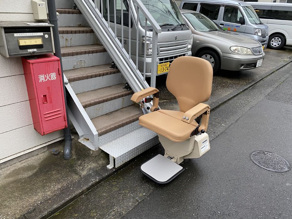 画像1366：屋内直線昇降機