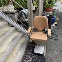 画像1381：屋内直線昇降機