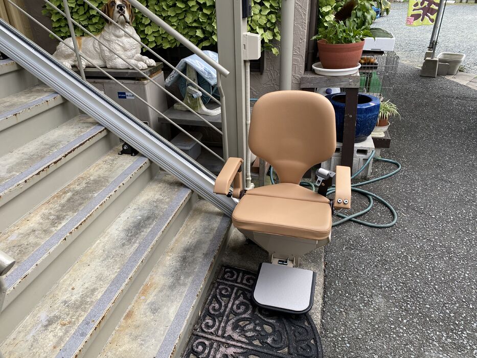 画像1381：屋内直線昇降機
