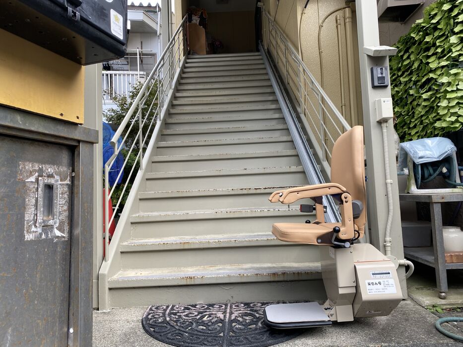 画像1382：屋内直線昇降機