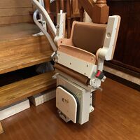 画像1413：屋内直線昇降機