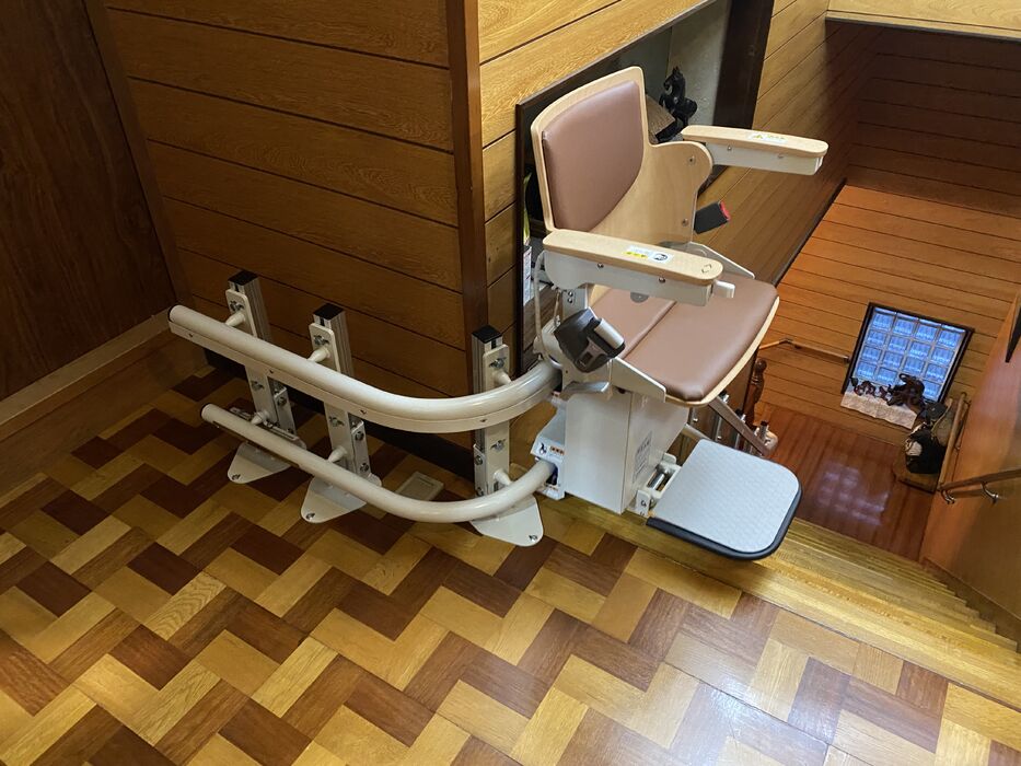 画像1415：屋内直線昇降機