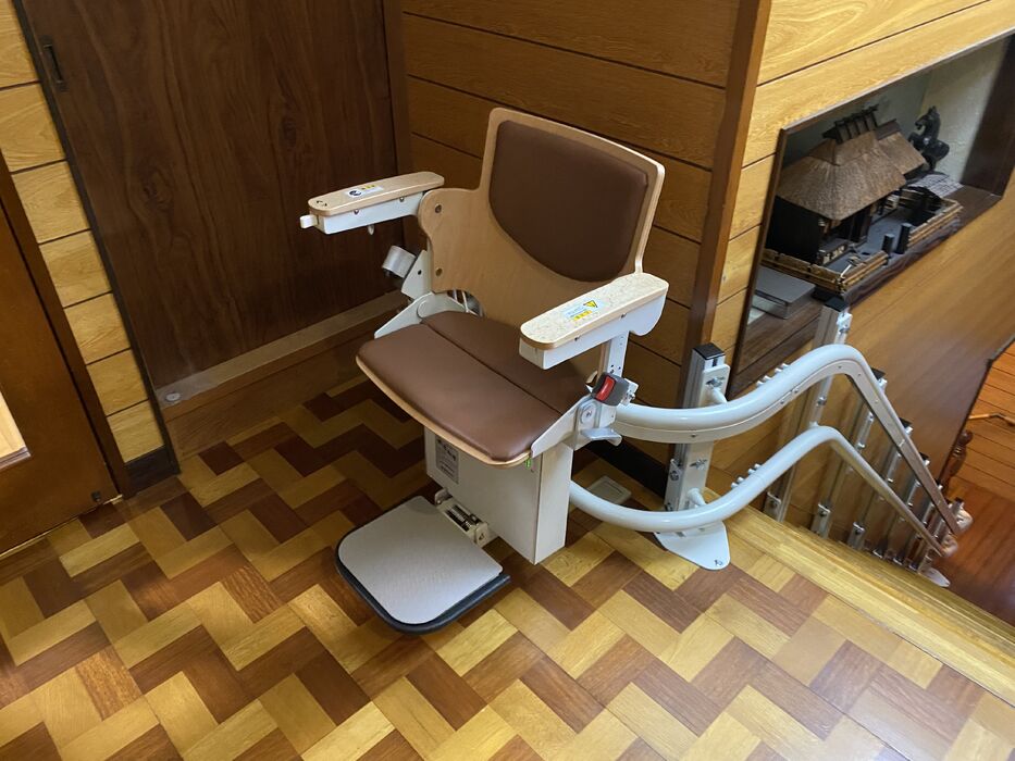 画像1416：屋内直線昇降機