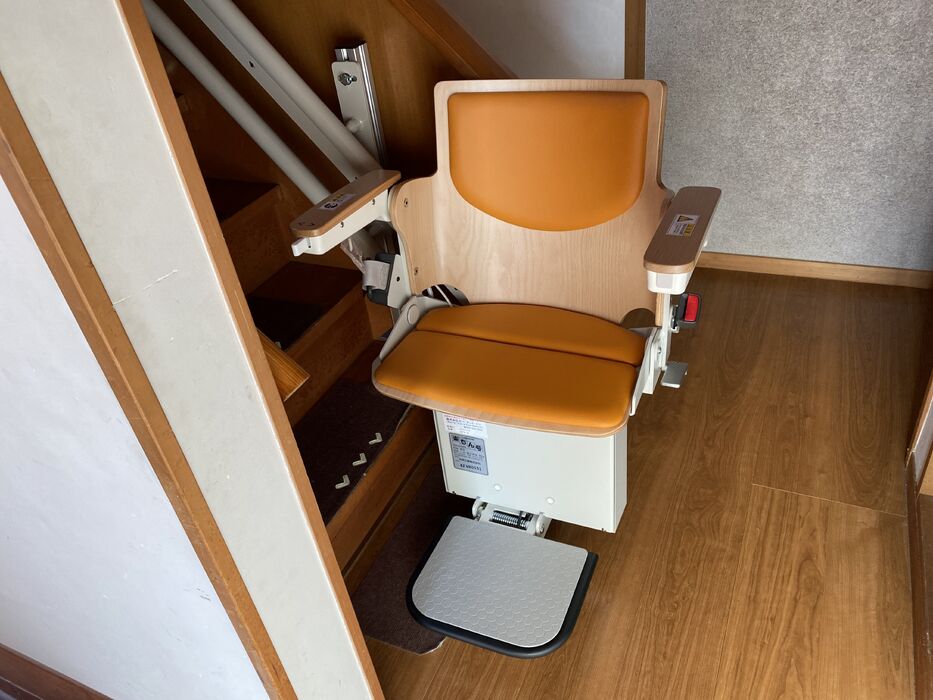 画像1426：屋内直線昇降機