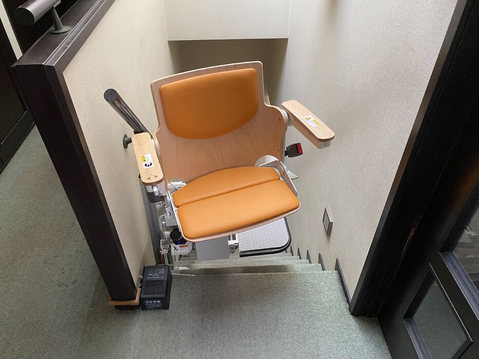 画像1431：屋内直線昇降機