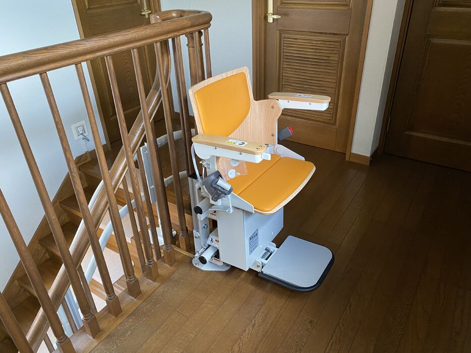 画像1441：屋内直線昇降機