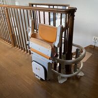 画像1442：屋内直線昇降機