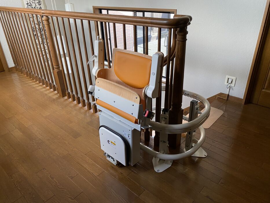 画像1442：屋内直線昇降機