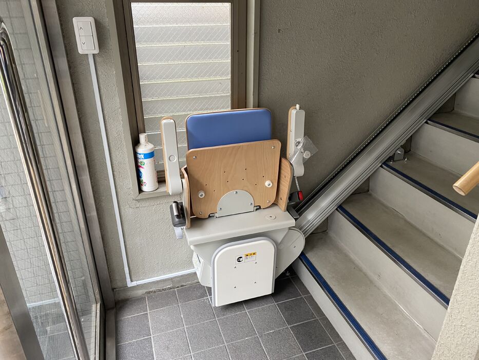 画像1449：屋内直線昇降機