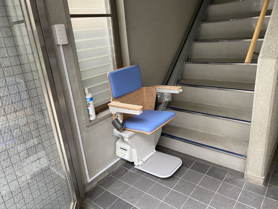 画像1451：屋内直線昇降機
