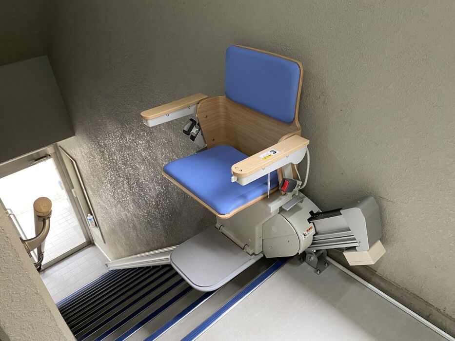 画像1453：屋内直線昇降機