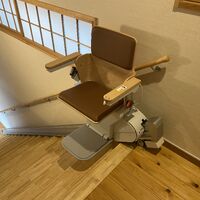 画像1471：屋内直線昇降機