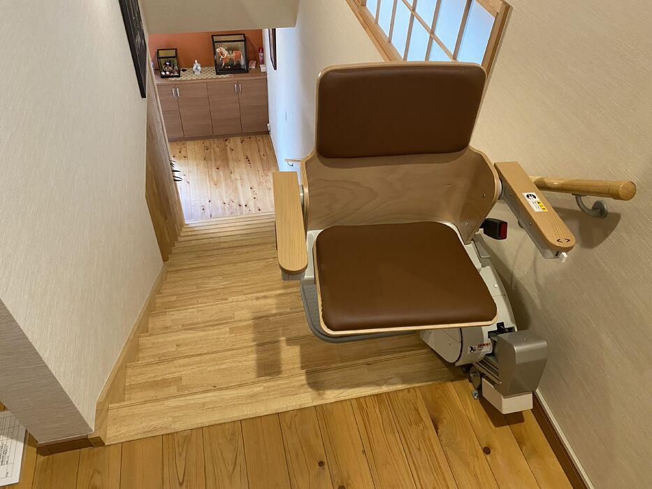画像1472：屋内直線昇降機