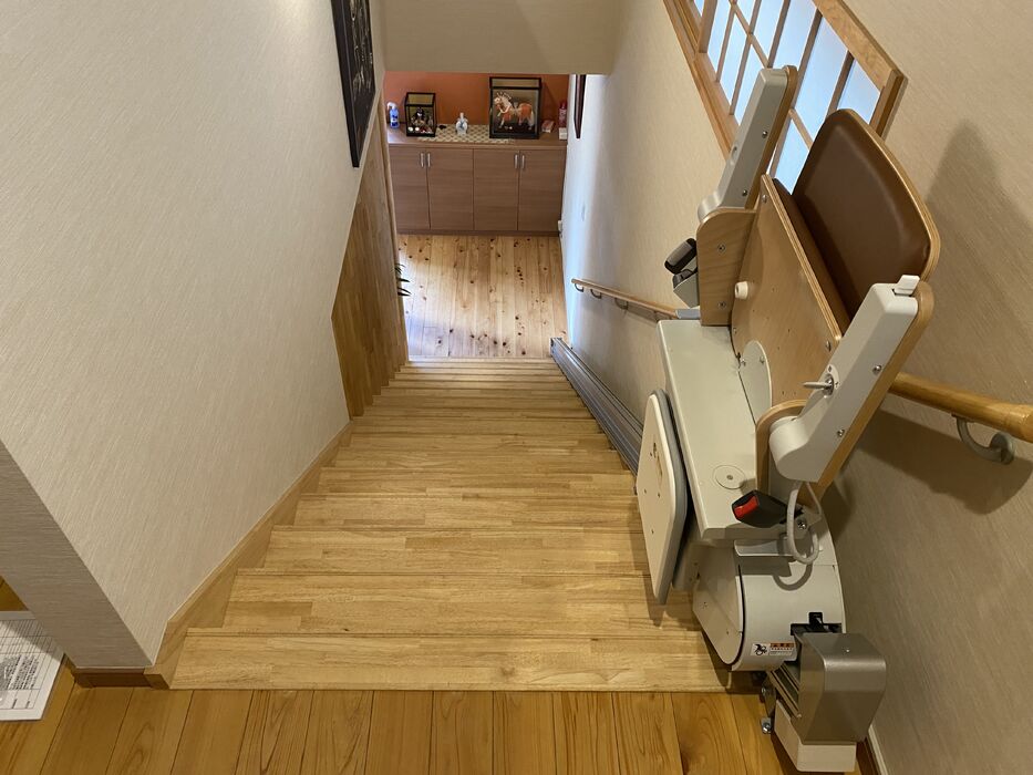 画像1474：屋内直線昇降機