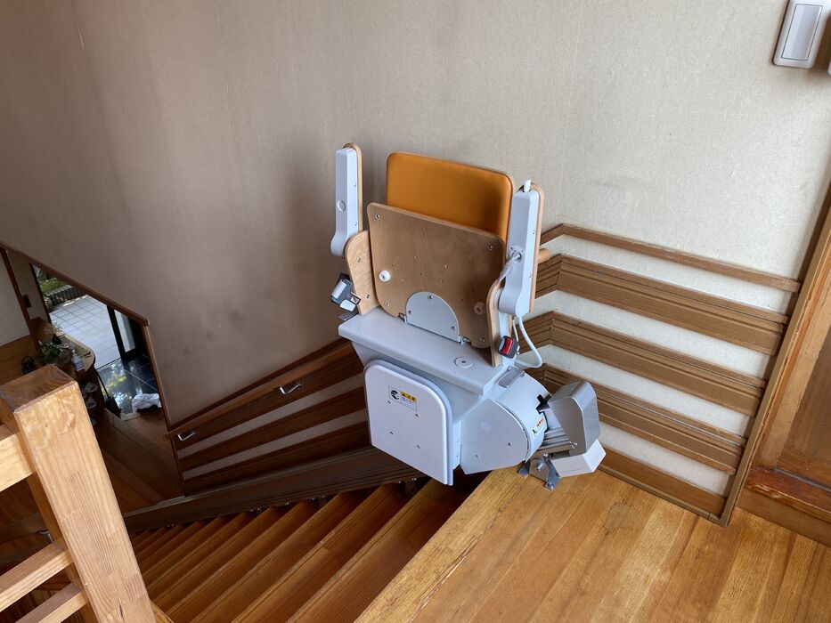 画像1492：屋内直線昇降機