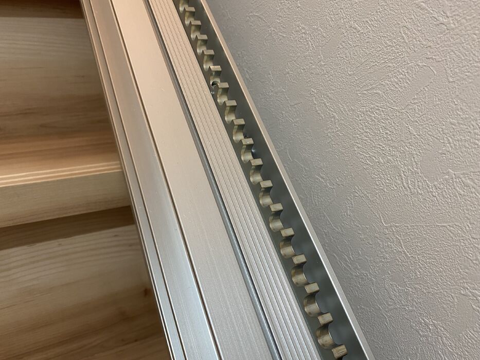 画像1500：屋内直線昇降機