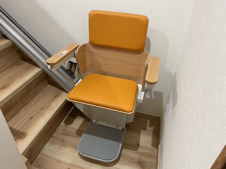 画像1502：屋内直線昇降機