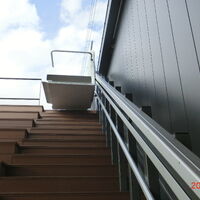 画像1510：屋内直線昇降機